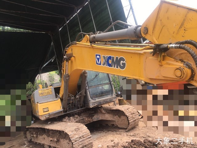 徐工 XE135B 挖掘机