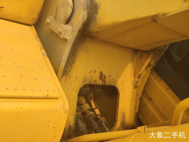 小松 PC240LC-8M0 挖掘机