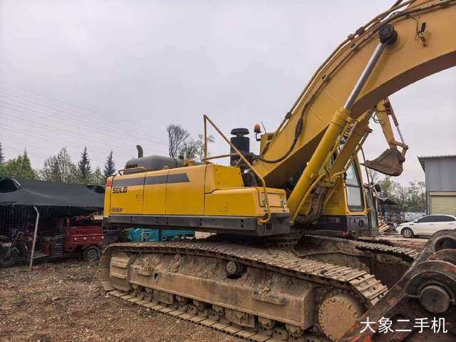 山东临工 LG6360E 挖掘机