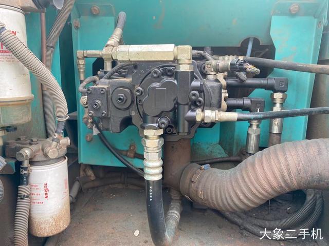 神钢 SK140LC-8 挖掘机