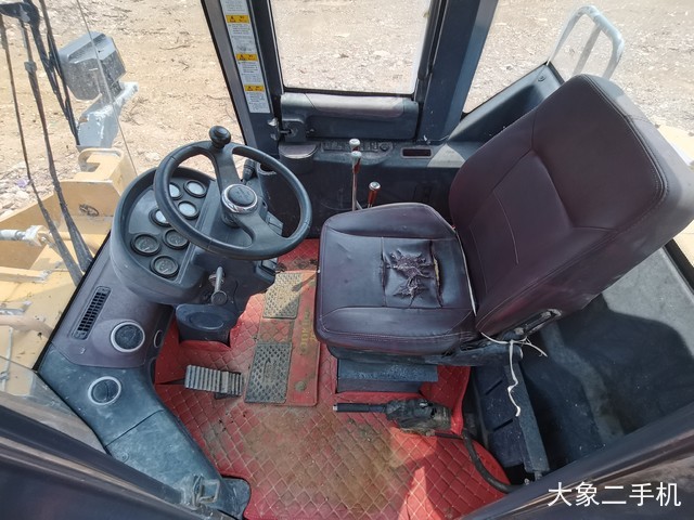 龙工 LG833N高卸王（国三） 装载机