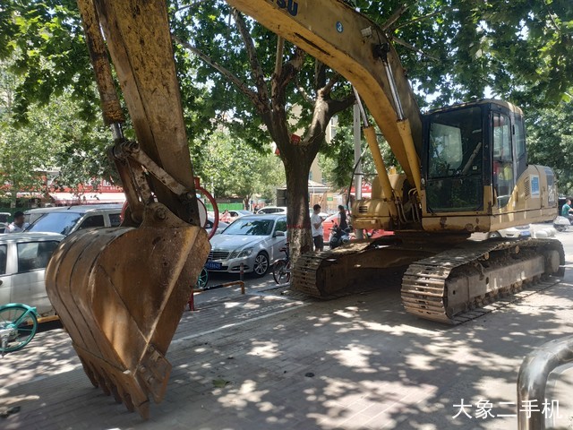 小松 PC200-7 挖掘机