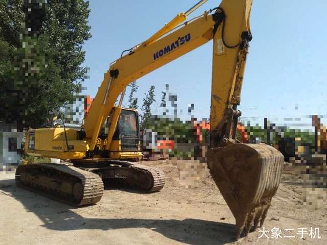 小松 PC240LC-8 挖掘机