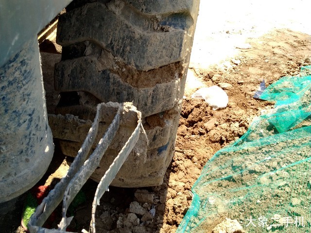 山东临工 LG933L 装载机