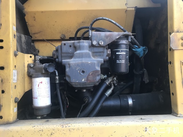 小松 PC220-8 挖掘机