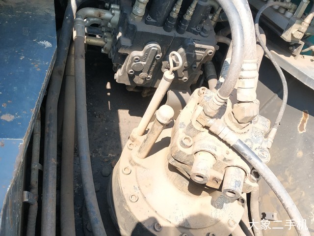 神钢 SK270D-8 挖掘机