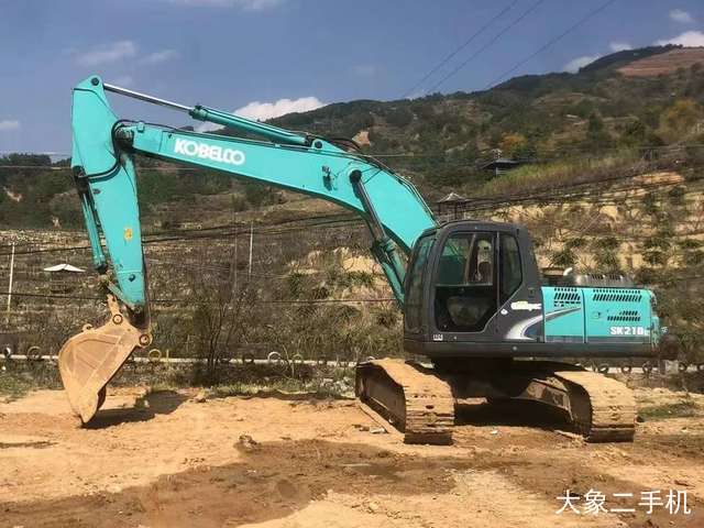 神钢 SK210LC-8 挖掘机