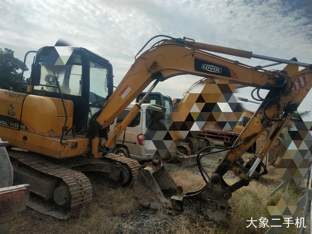 雷沃重工 FR65V8 挖掘机