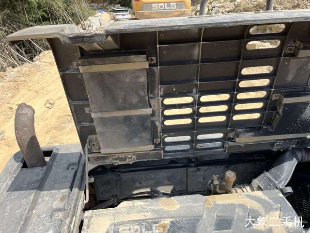 山东临工 E6360F 挖掘机