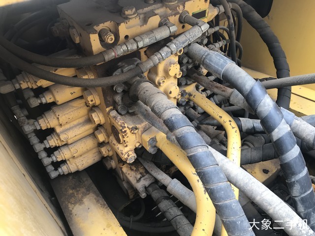 小松 PC220-8M0 挖掘机