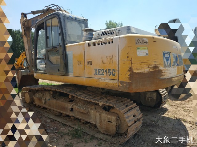 徐工 XE215C 挖掘机