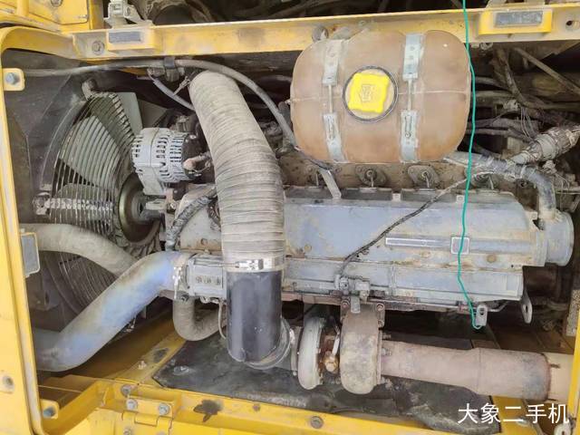 山东临工 LG6300 挖掘机