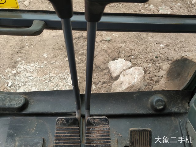 徐工 XE135D 挖掘机