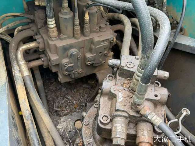 神钢 SK210 挖掘机