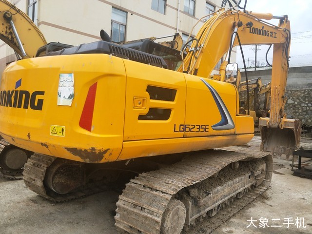 龙工 LG6225E 挖掘机
