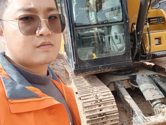 三一重工 SY75C 挖掘机