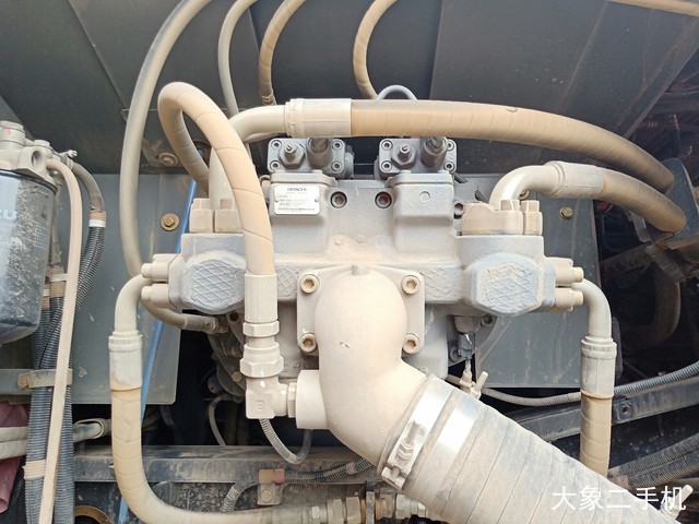 日立 ZX240-5A 挖掘机