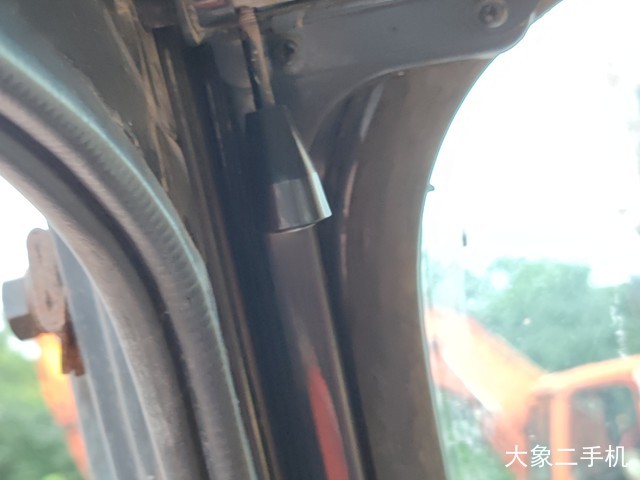 现代 R225-7 挖掘机