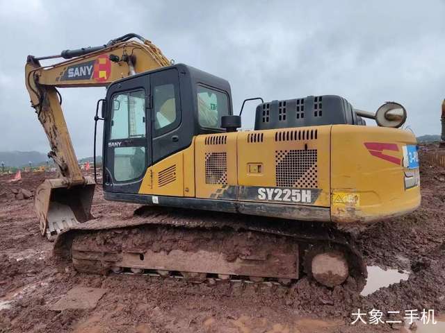 三一重工 SY200C 挖掘机