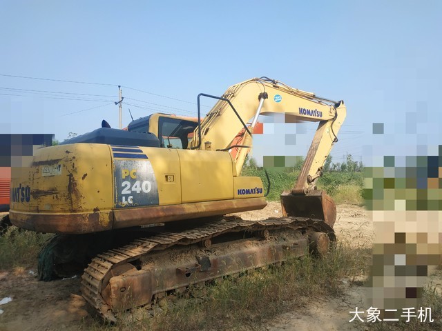 小松 PC240LC-8 挖掘机