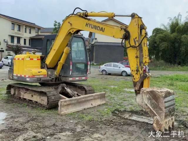 现代 R80-7 挖掘机