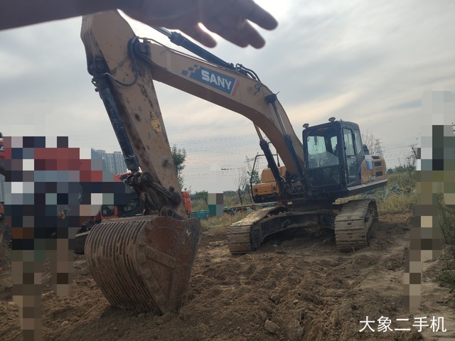 三一重工 SY265C-10 挖掘机