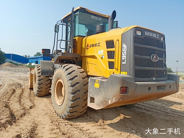 山东临工 L955F 装载机