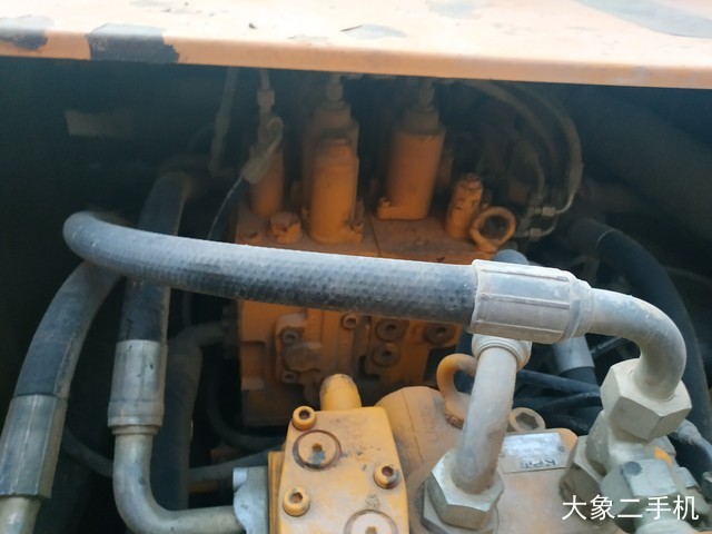 三一重工 SY215C 挖掘机