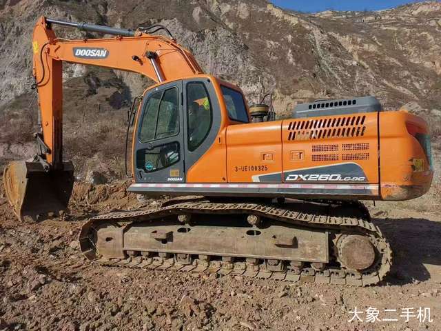 斗山 DX260LC-9C 挖掘机