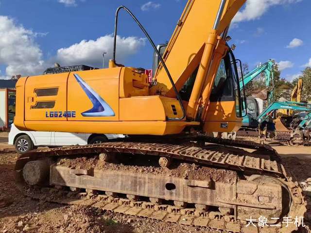 龙工 LG6225E 挖掘机