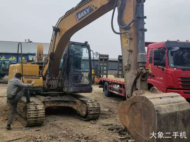 三一重工 SY135C-10 挖掘机