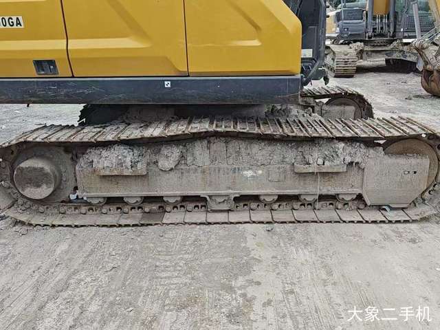 徐工 XE135D 挖掘机