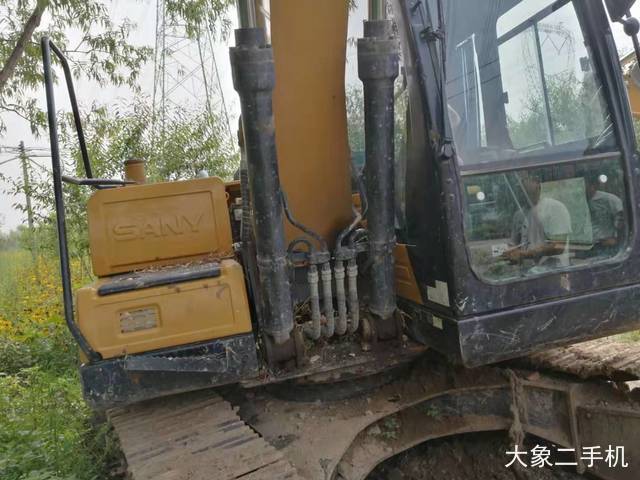 三一重工 SY135C 挖掘机