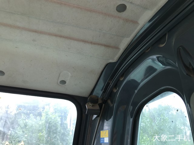 神钢 SK210LC-8 挖掘机