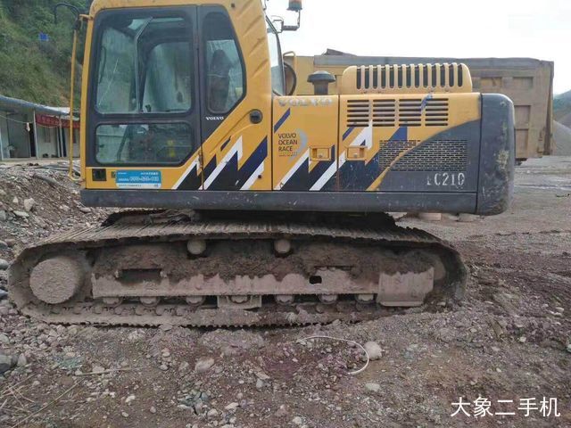 沃尔沃 SD200DX 挖掘机