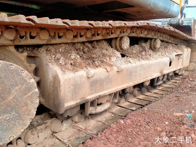 沃尔沃 EC210B 挖掘机