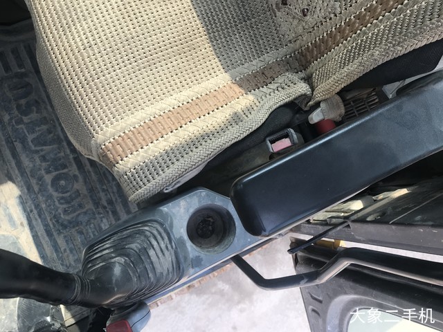 小松 PC220-8M0 挖掘机