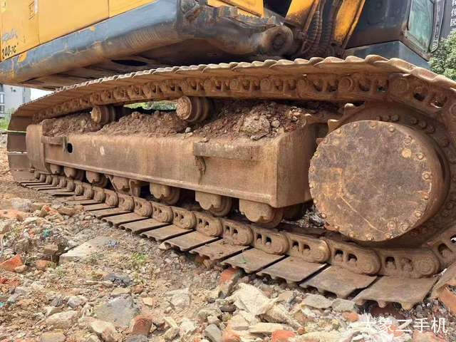 现代 R215-9 挖掘机