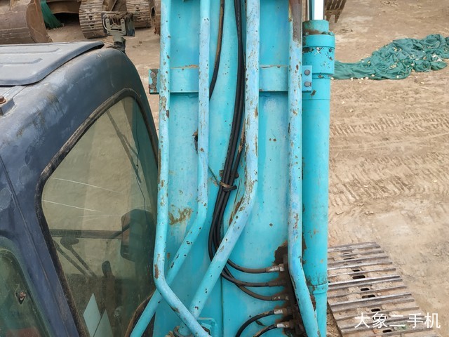 神钢 SK210LC-8 挖掘机