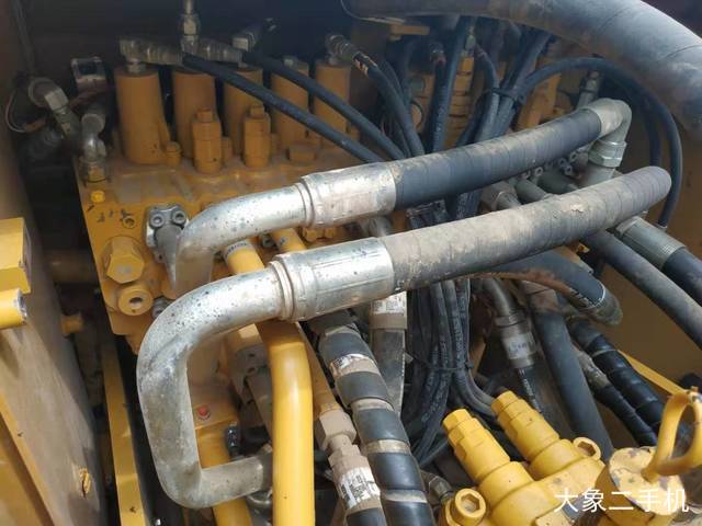 卡特彼勒 323DL 挖掘机