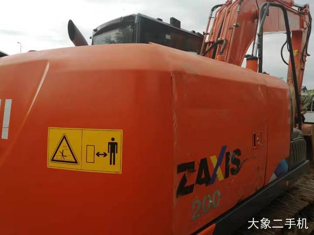 日立 ZX130-5A 挖掘机