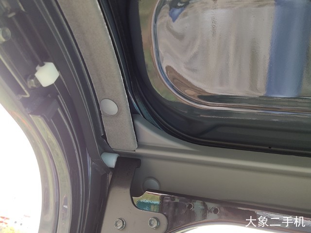 神钢 SK210LC-10 挖掘机