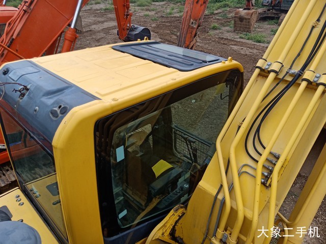 小松 PC240LC-8 挖掘机