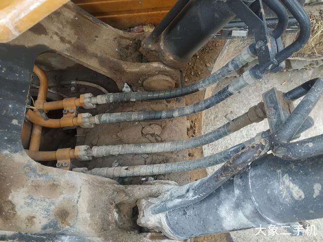 三一重工 SY215C-9 挖掘机