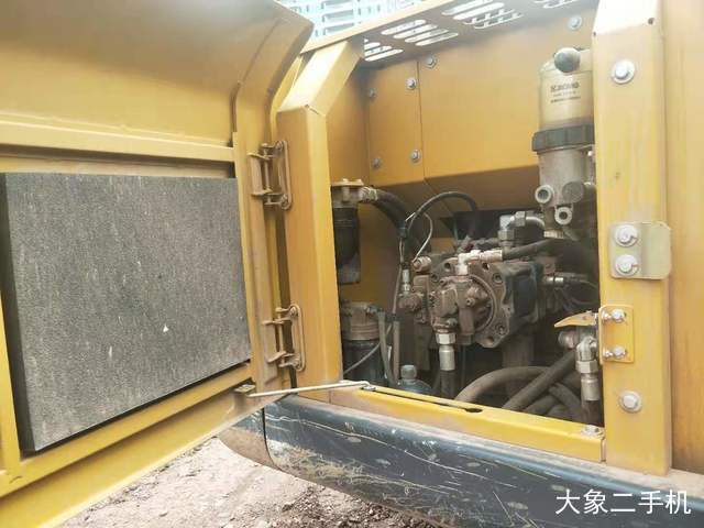 徐工 XE135D 挖掘机