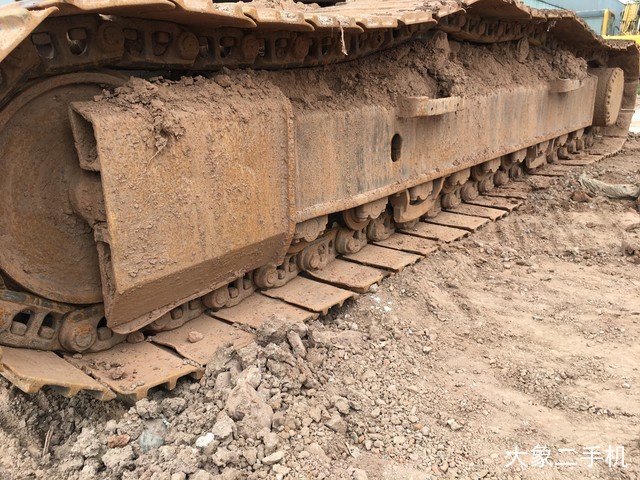 三一重工 SY235C 挖掘机