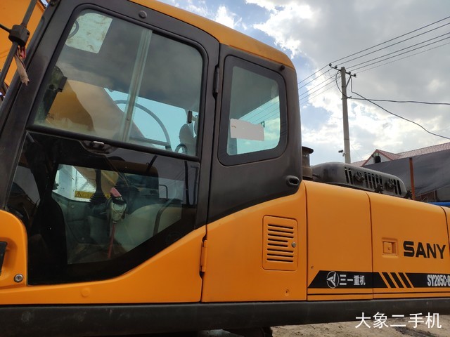 三一重工 SY235C 挖掘机