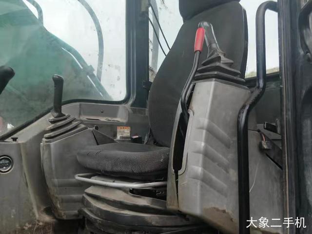 神钢 SK230 挖掘机