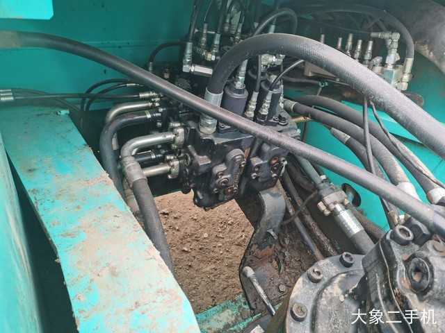 神钢 SK350LC-8 挖掘机
