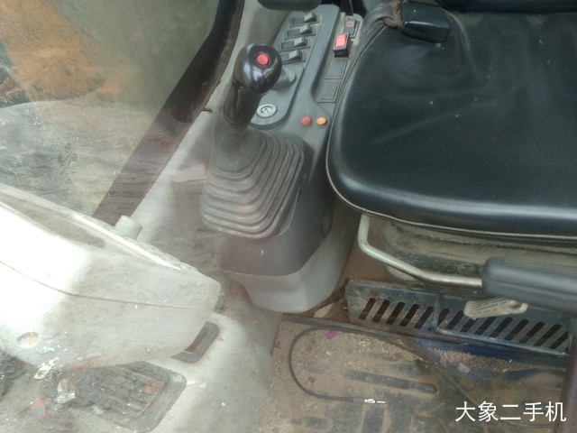 三一重工 SY135C-8 挖掘机